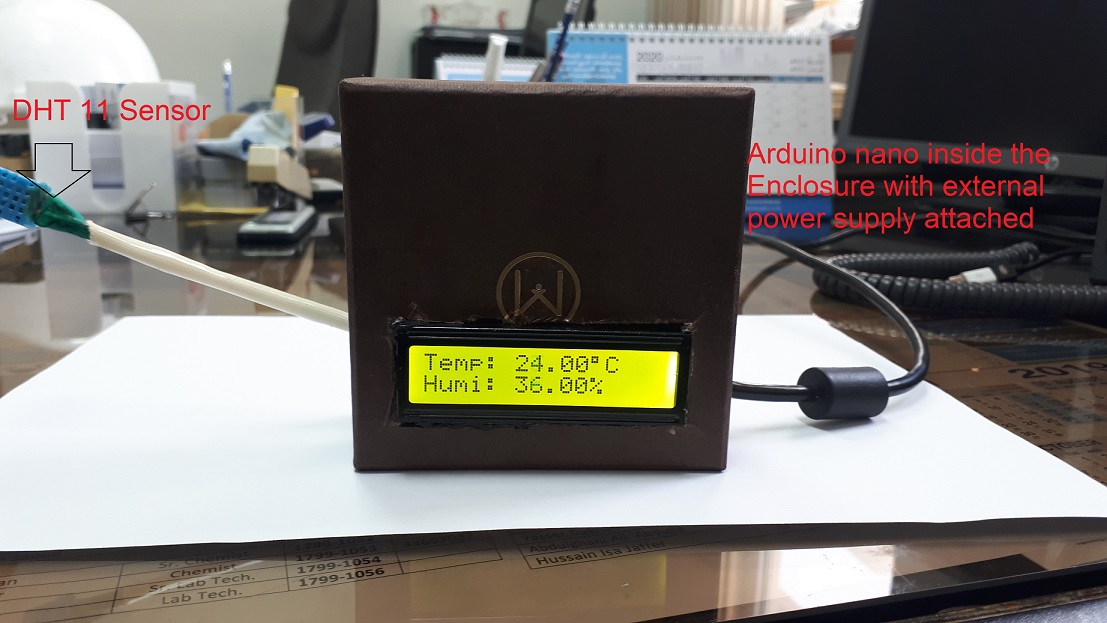 Arduino muestra la temperatura y la humedad en la pantalla LCD.